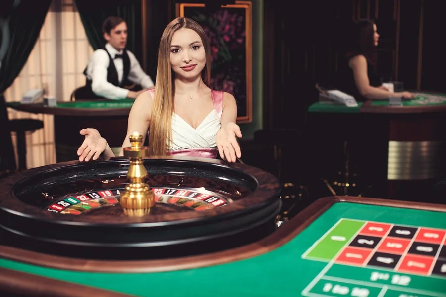 Meja dealer kasino live dalam tayangan kamera